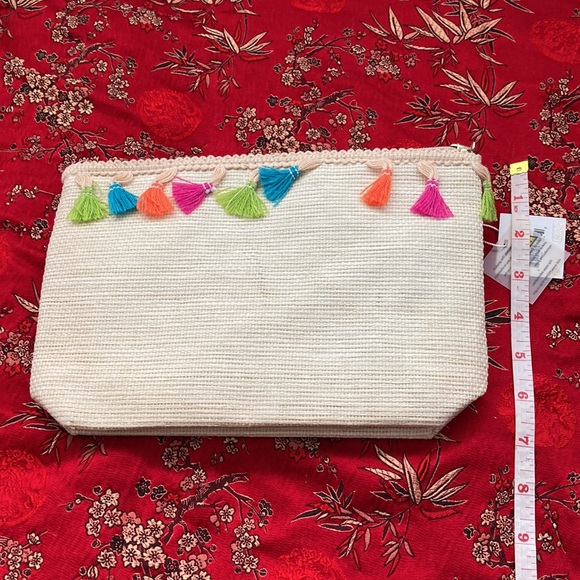 Shiraleah | bag/pouch/clutch Paper straw shell with colorful tassel trim. - Picture 7 of 7